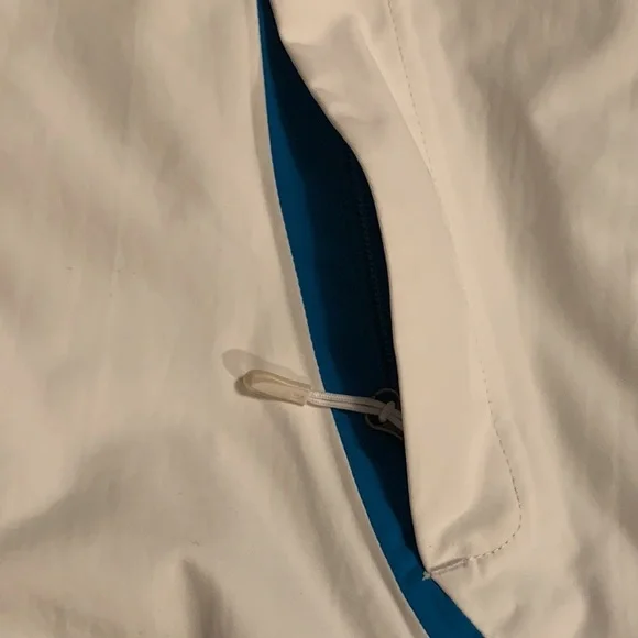 The North Face Women’s Snow Jacket SZ Medium - Picture 7 of 16